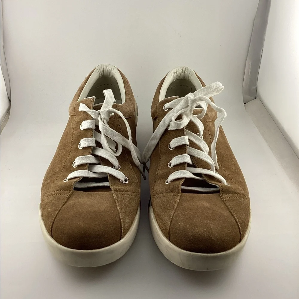 Gucci Men's Sneakers in Tan Suede with White Accents